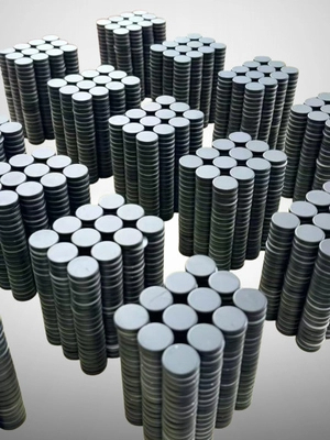 Blog công ty mới nhất về Experience Powerful Magnets: N42 Long Industrial Neodymium 75 x 10 x 3mm Magnets