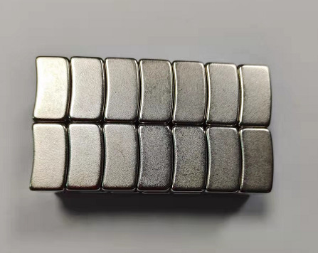 Mua Nam châm động cơ Neodymium N48 cong hình cung cho động cơ BLDC R52.4 X R41.3 X 25 MM online manufacture