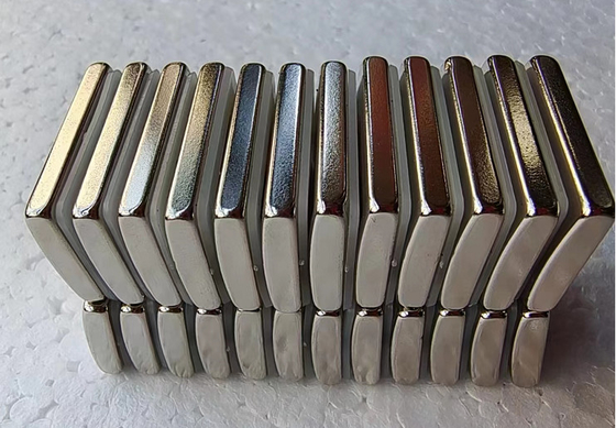 Mua N52 Arc Nam châm động cơ Neodymium Arc phẳng 19x30x4,5mm với máy phát điện ô tô Ac online manufacture