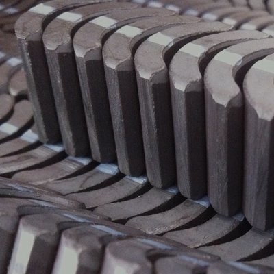 Mua Nam châm hồ quang Ferrite vĩnh cửu lớn tùy chỉnh cho máy bơm không khí 52,12 * 50,18 * 7,27 mm online manufacture