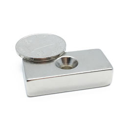 Mua Nam châm đếm khối 20 * 10 * 3 mm N35 Neodymium có lỗ vít online manufacture