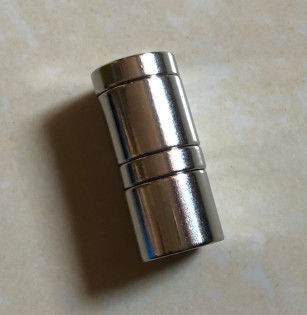 Mua Màu bạc sáng bóng Nam châm Neodymium Đĩa mạnh N35 Lớp 18mm X 15mm online manufacture